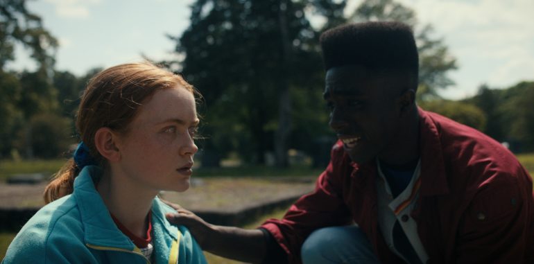 Sadie Sink and Caleb McLaughlin in stranger things season 4 episode 4