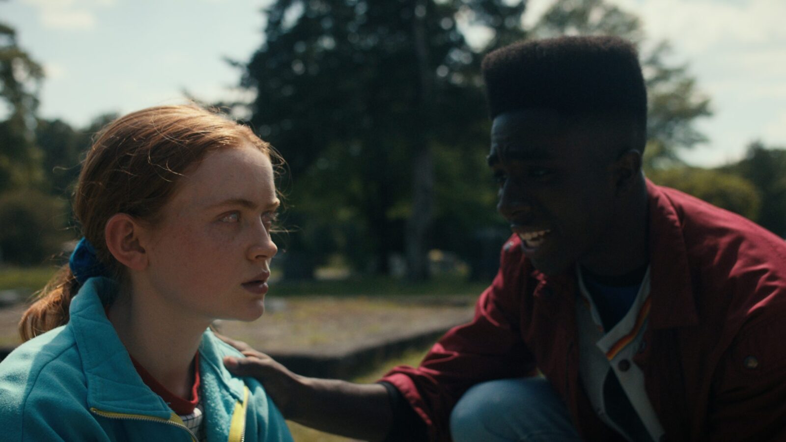 Sadie Sink and Caleb McLaughlin in stranger things season 4 episode 4