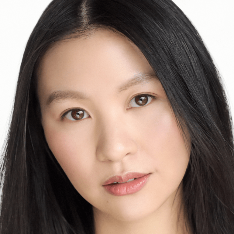 Doralynn Mui Headshot edit