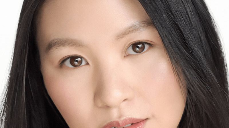 Doralynn Mui Headshot edit