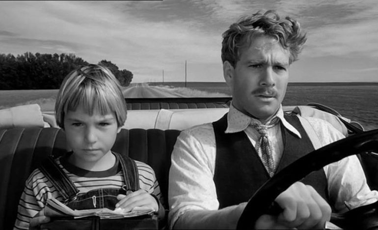 Tatum O'Neil in Paper Moon with her father Ryan O'neal