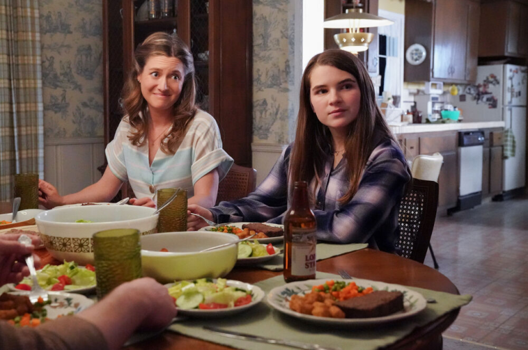 Zoe Perry and Raegan Revord Young Sheldon CBS