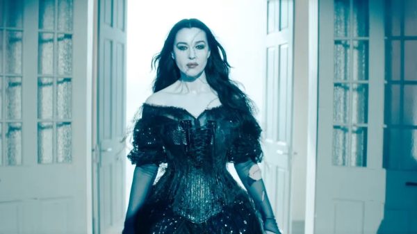 Monica Bellucci Beetlejuice Beetlejuice