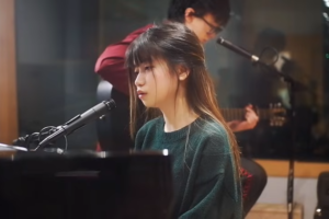 Shania Yan, Col Chin This Christmas 3 6 screenshot