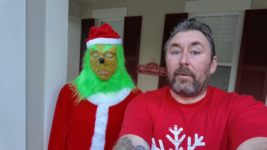 The Grinch Takes Over Celebration Florida Christmas Time Craziness BUSY Saturday Night Downtown 1 23 screenshot