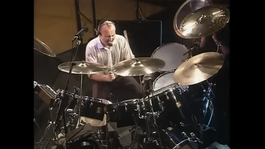 Phil Collins In The Air Tonight (Seriously Live in Berlin 1990) 6 3 screenshot