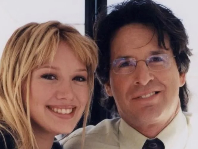 Hilary Duff and Robert Carradine on the set of Lizzie McGuire. (Photo courtesy of Hilary Duff/Instagram)