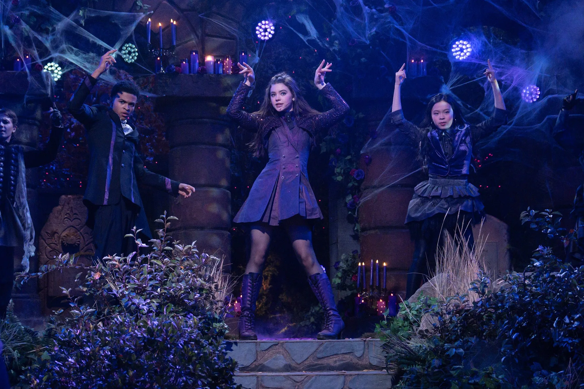 Kenzi Richardson Returns as Vee as Vampirina: Teenage Vampire Gets a Season 2 Premiere Date